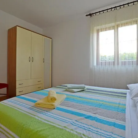 Apartment Ljiljana Fažana